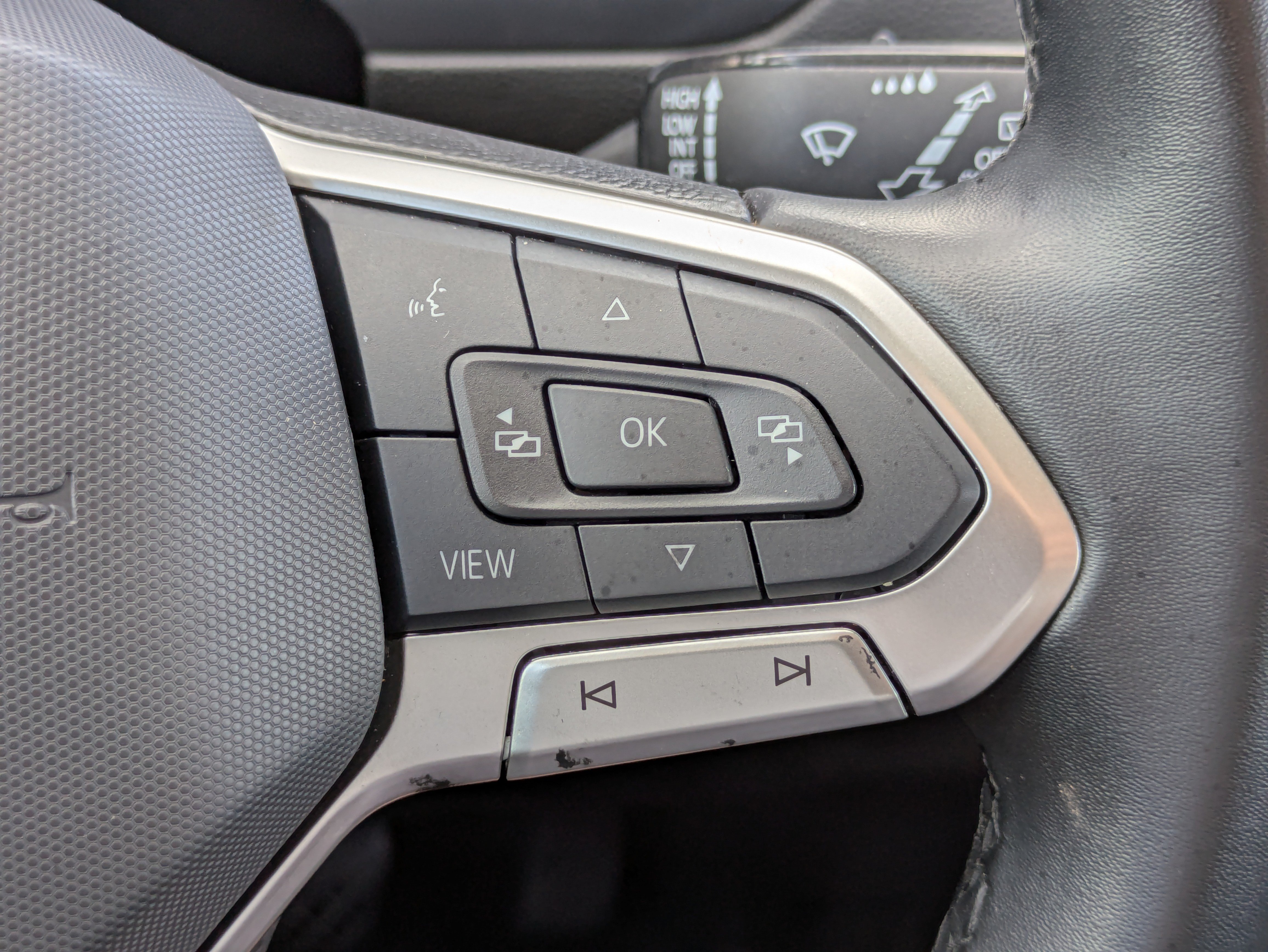 Used 2024 Volkswagen Tiguan Wolfsburg Edition AWD/4WD image 24