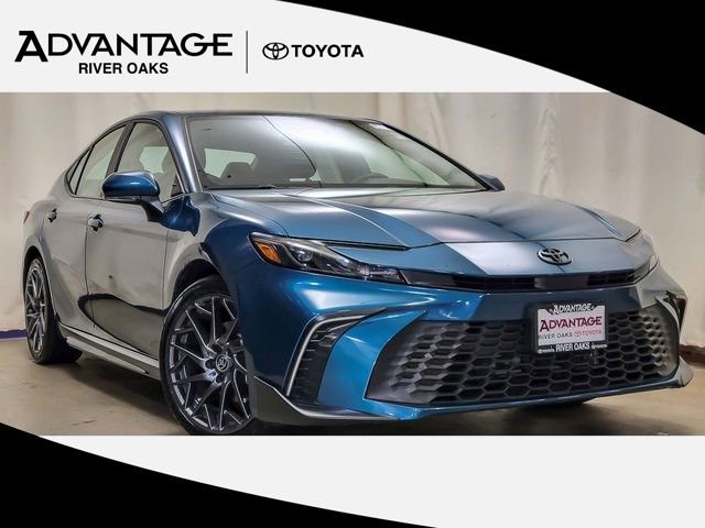 Certified 2025 Toyota Camry SE image 1