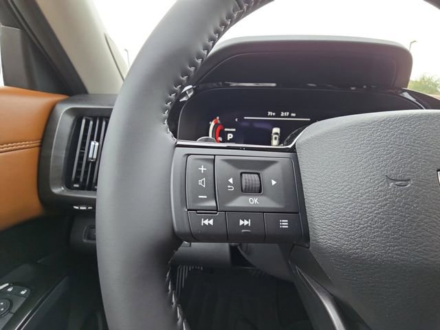 New 2026 Nissan Pathfinder Platinum image 11