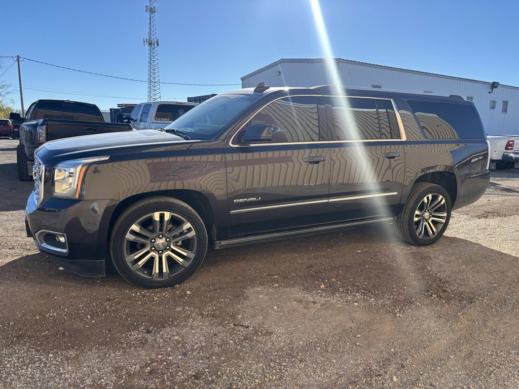 Used 2018 GMC Yukon XL Denali w/ Denali Ultimate Package image 4