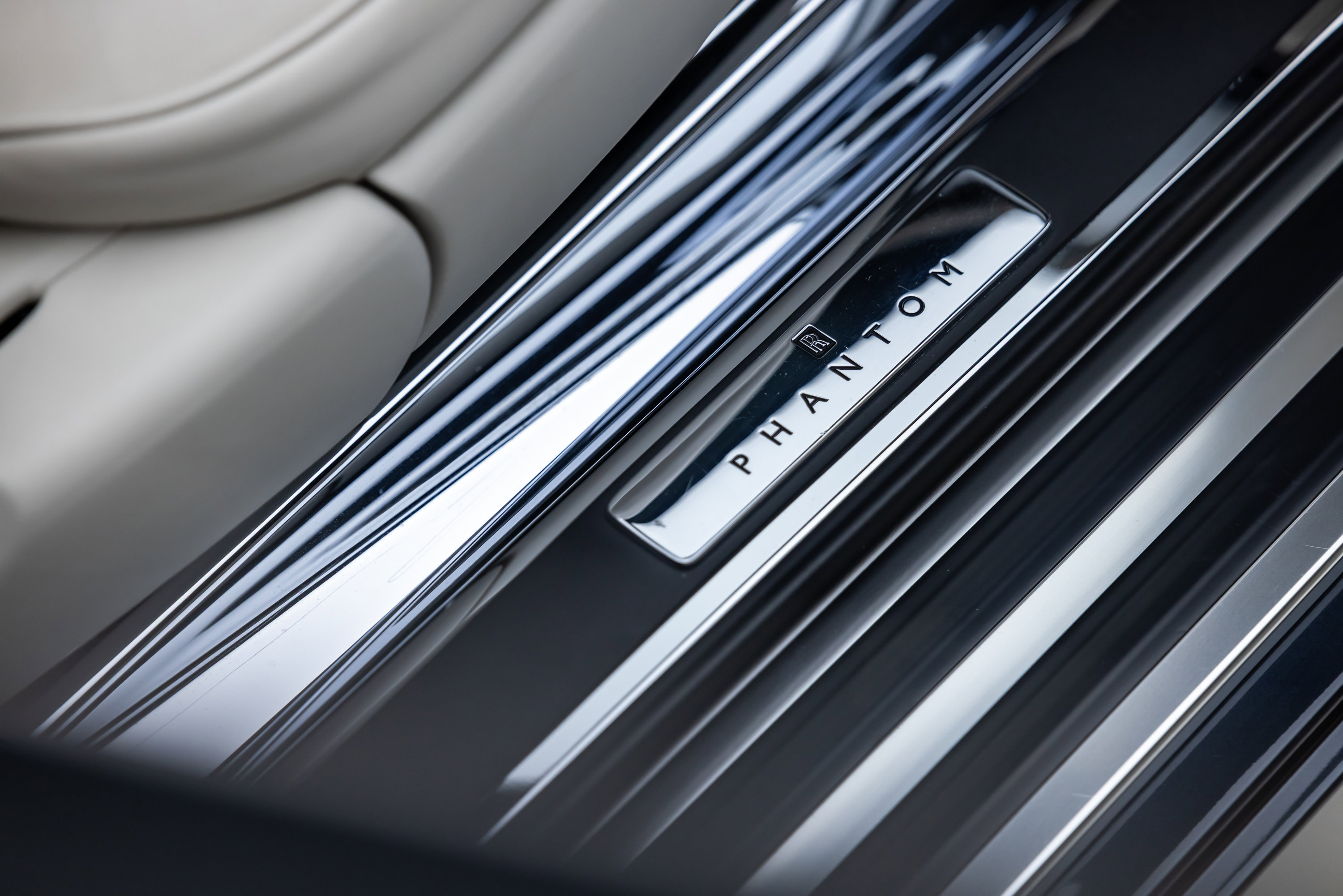 Used 2013 Rolls-Royce Phantom Drophead Coupe image 37