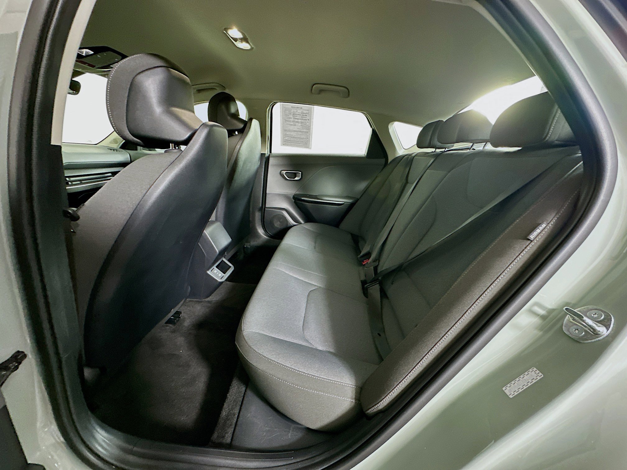 Used 2025 Kia K4 LXS image 27