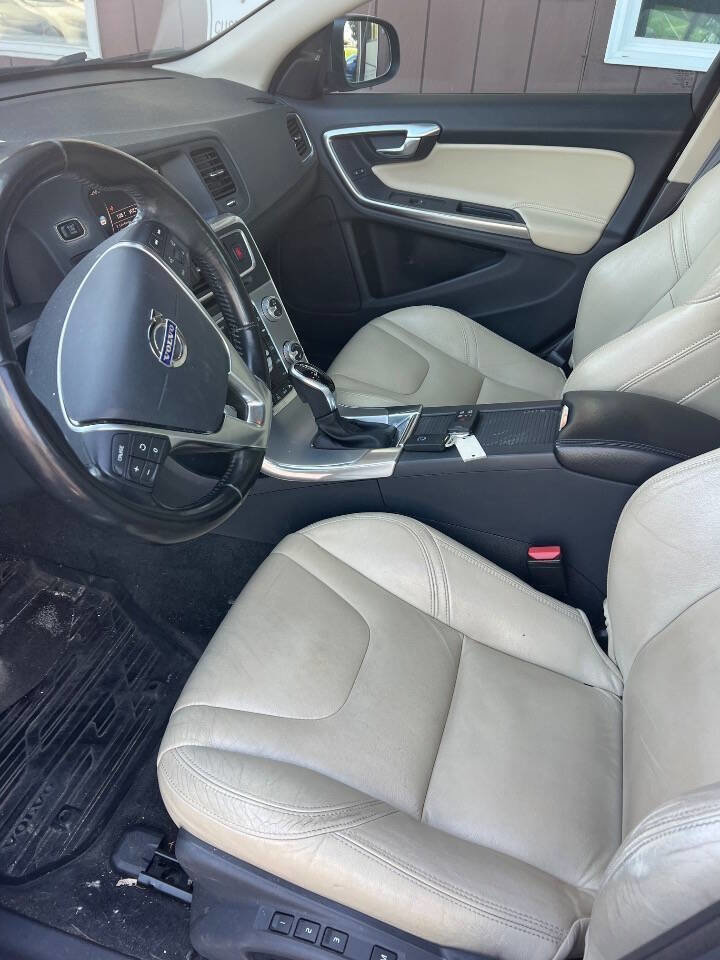 Used 2018 Volvo S60 T5 Dynamic w/ Vision Package image 7