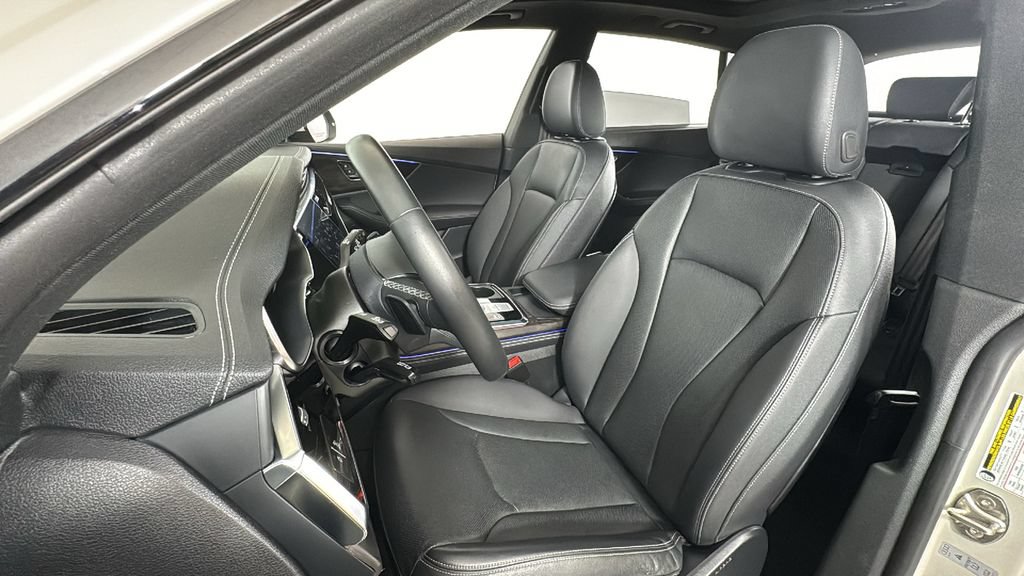 Used 2023 Audi Q8 Prestige AWD/4WD image 32