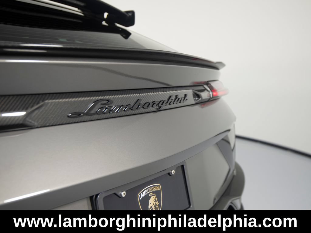 Used 2024 Lamborghini Urus Performante AWD/4WD image 46