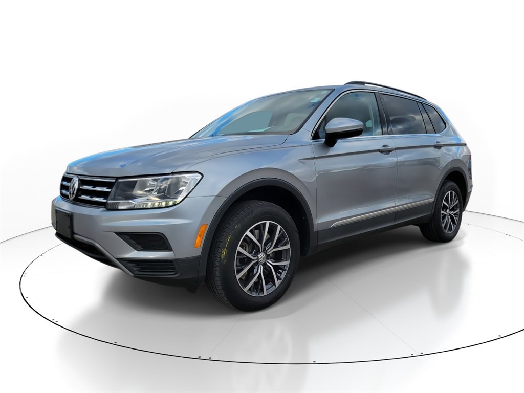 Used 2020 Volkswagen Tiguan SE image 2