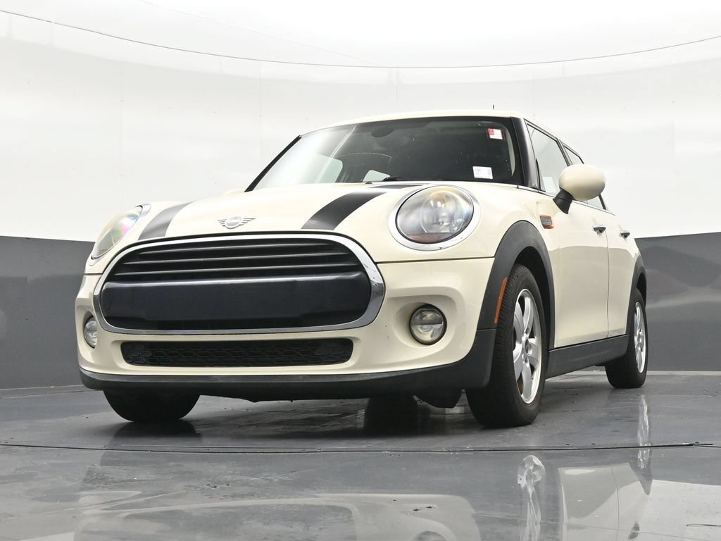 Used 2019 MINI Cooper 4-Door Hardtop w/ Signature Upholstery Package FWD image 31