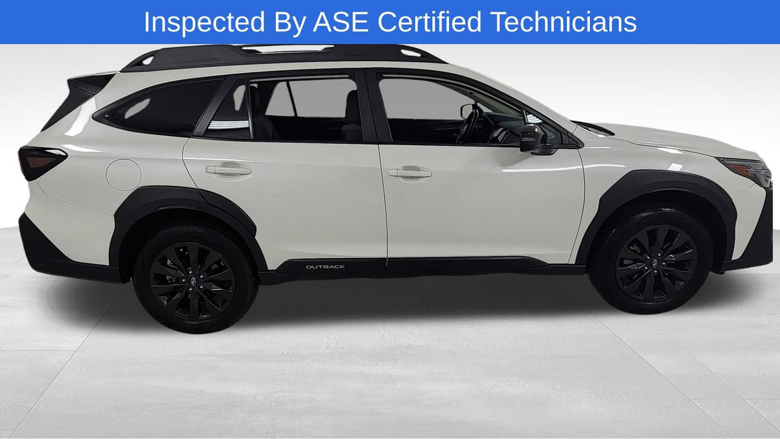 Used 2025 Subaru Outback Onyx Edition XT AWD/4WD image 2