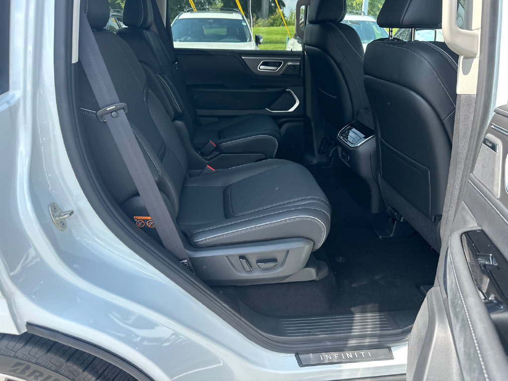 New 2027 INFINITI QX80 Luxe w/ Cargo Package AWD/4WD image 13