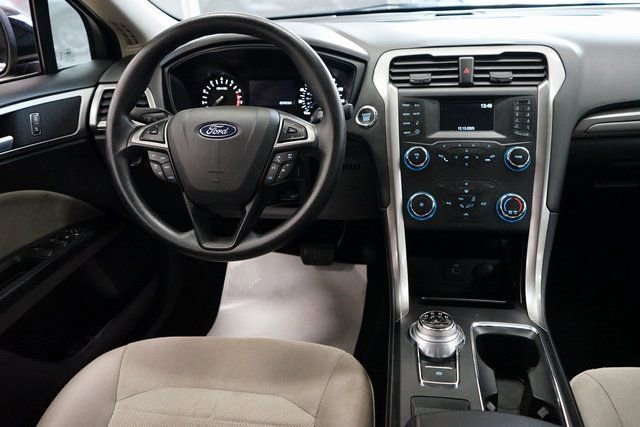 Used 2019 Ford Fusion S image 9
