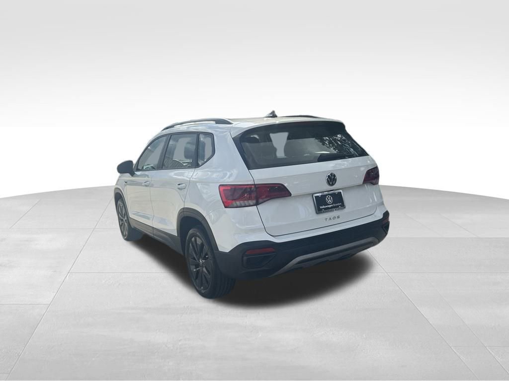 Used 2022 Volkswagen Taos S w/ IQ Drive S Package image 3