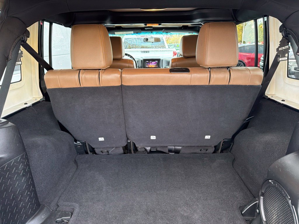 Used 2012 Jeep Wrangler Unlimited Sahara AWD/4WD image 22