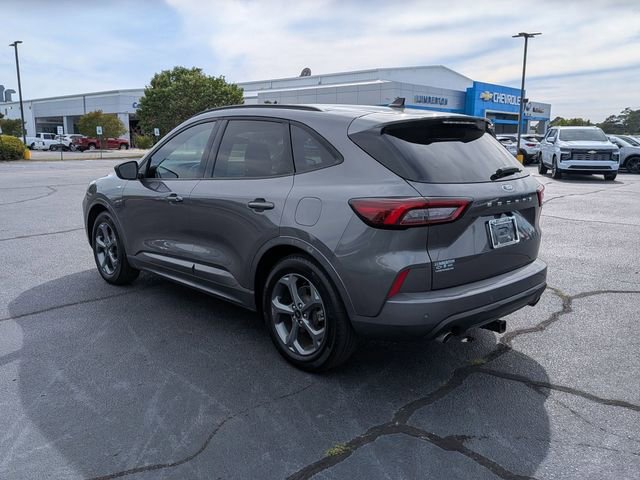 Used 2024 Ford Escape ST-Line w/ Tech Pack #1 FWD image 5