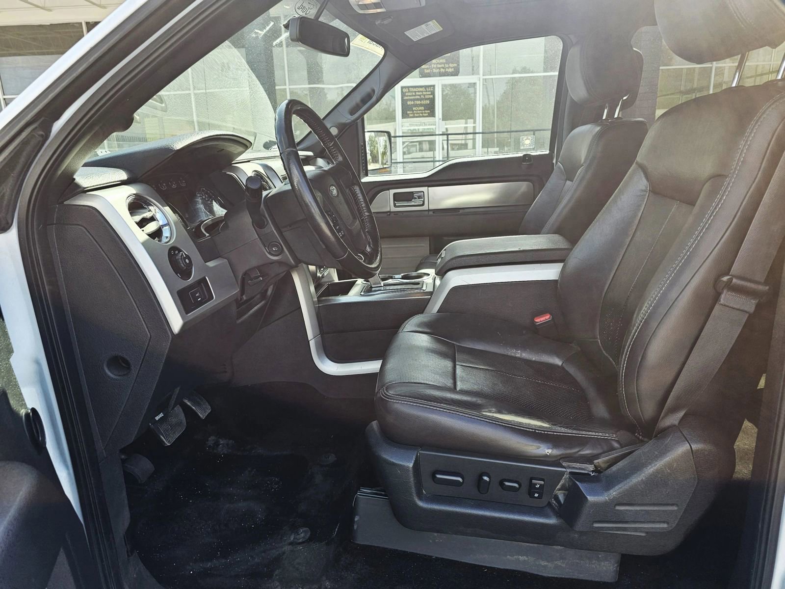Used 2014 Ford F150 FX4 w/ Equipment Group 402A Luxury image 9