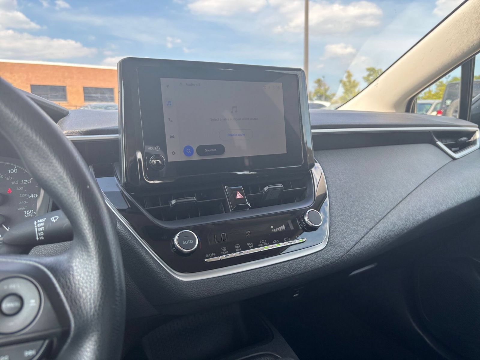 Used 2025 Toyota Corolla LE FWD image 16