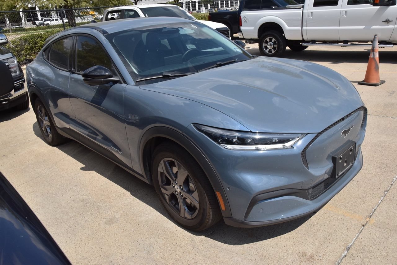 Used 2023 Ford Mustang Mach-E Select RWD image 5