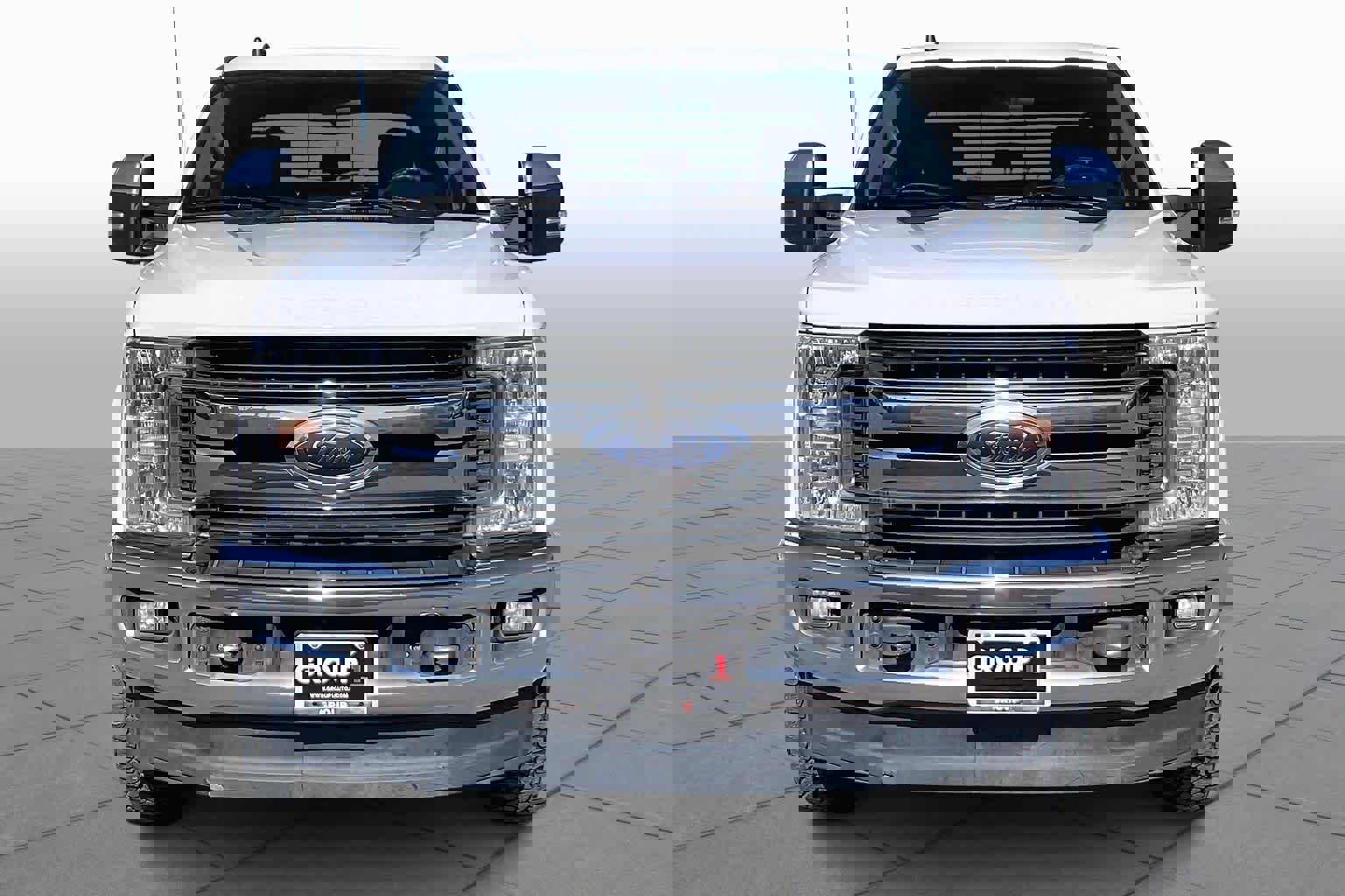 Used 2019 Ford F250 XLT w/ XLT Premium Package image 3