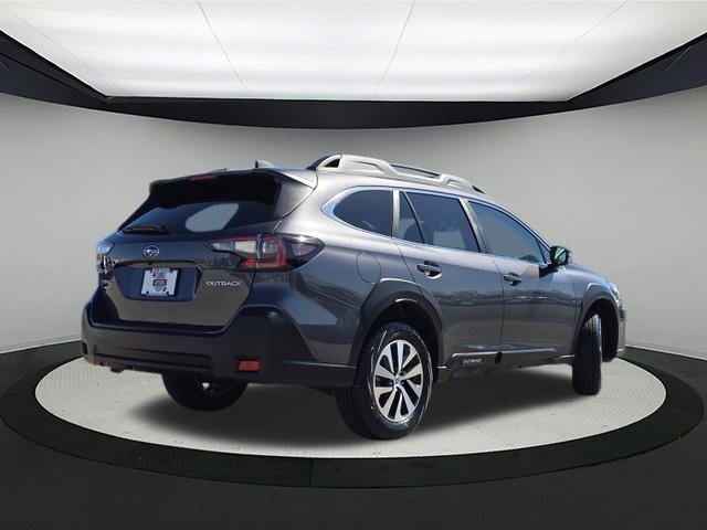 Certified 2025 Subaru Outback Premium w/ Popular Package #1A image 7