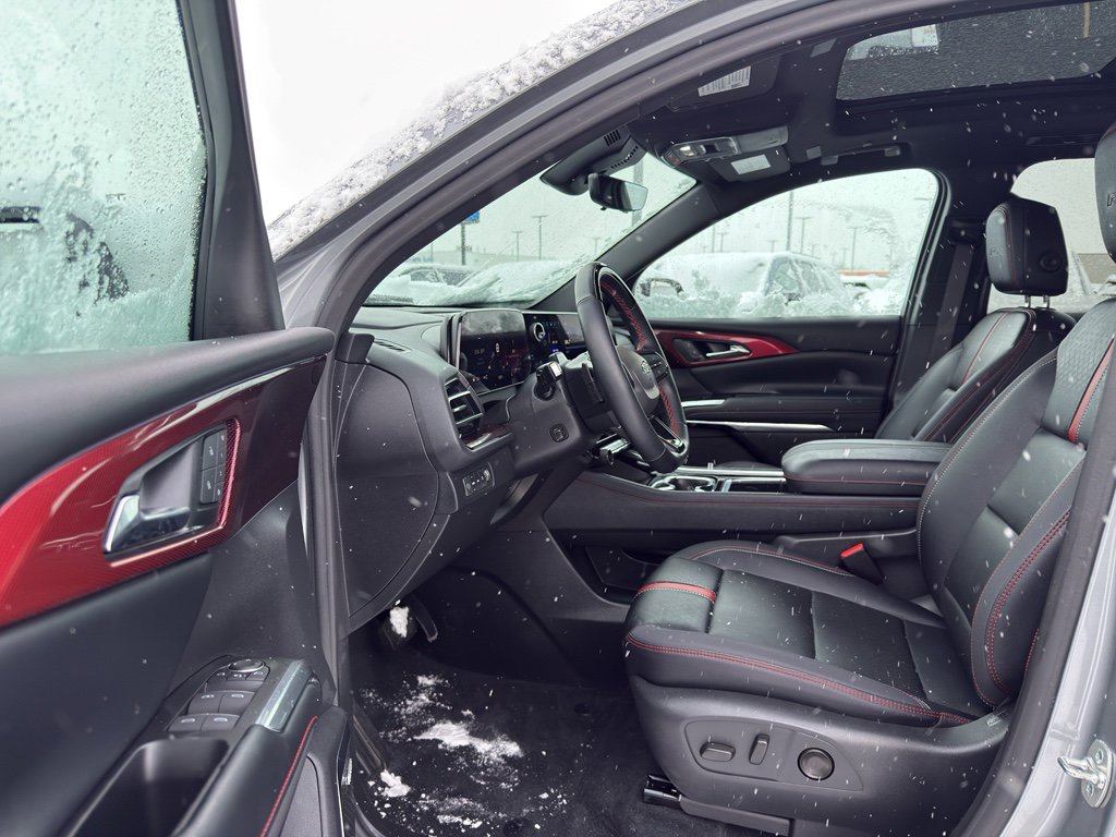 Used 2024 Chevrolet Traverse RS w/ LPO, Floor Liner Package image 12