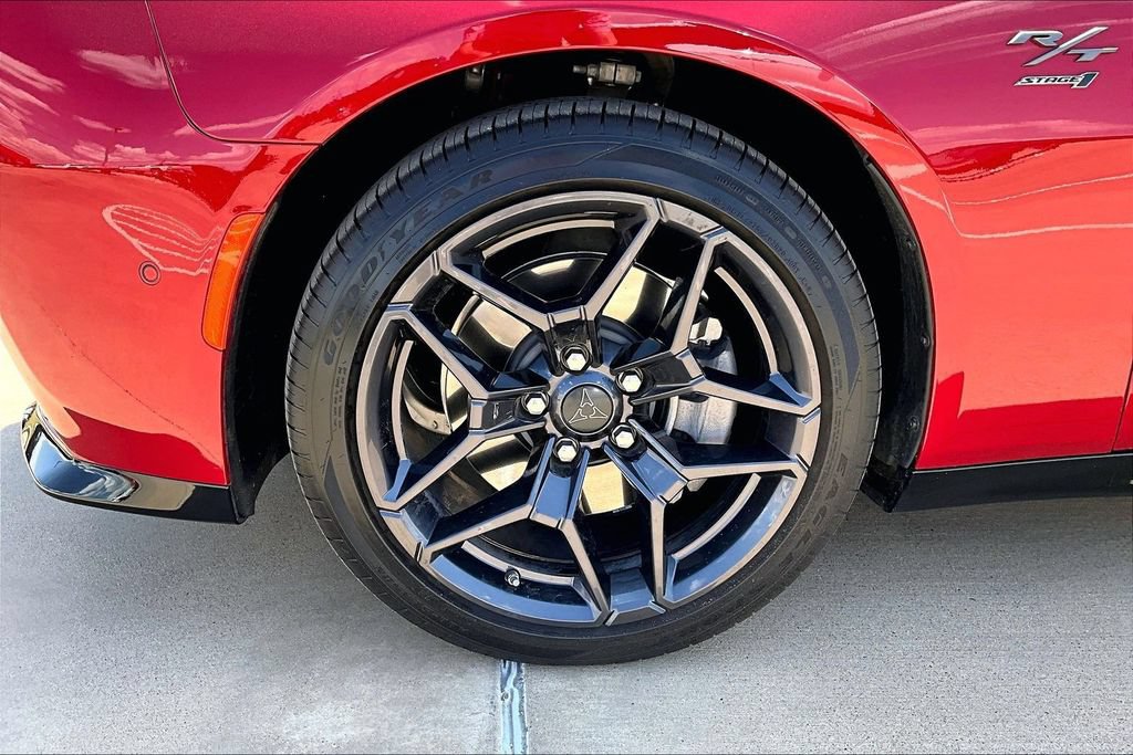 Used 2024 Dodge Charger Daytona R/T w/ Plus Group AWD/4WD image 9