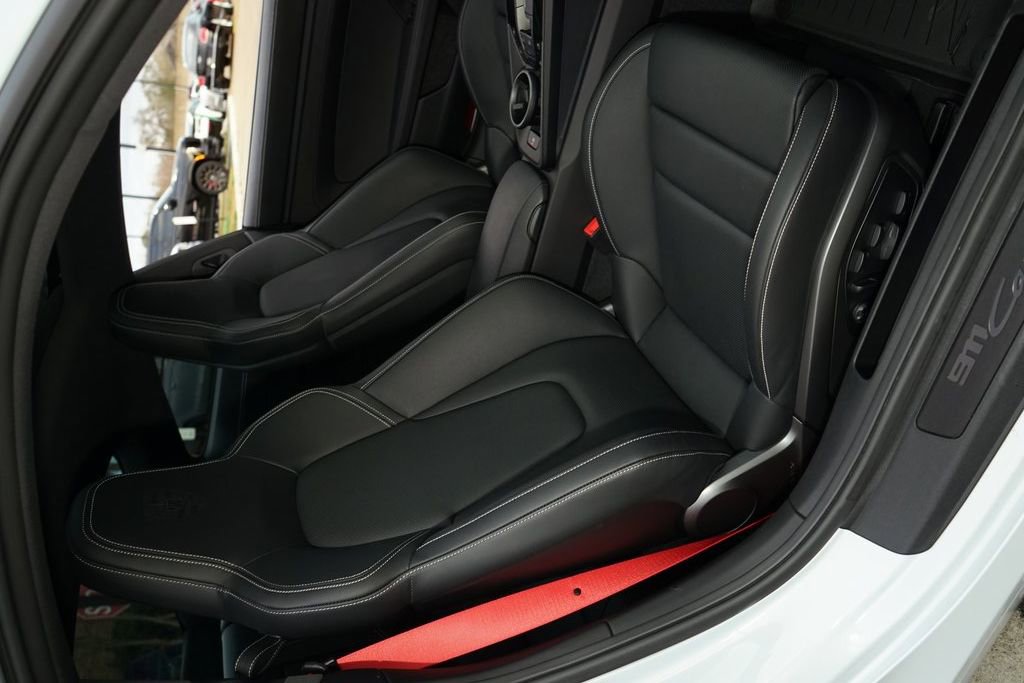 Used 2024 Porsche 911 Carrera GTS image 11