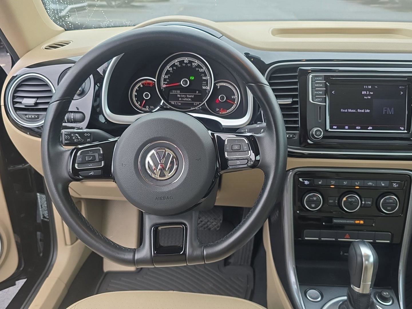 Used 2019 Volkswagen Beetle 2.0T SE image 11