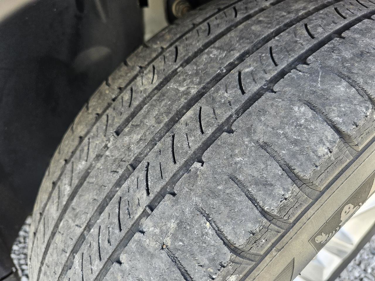 Used 2014 Ford Explorer XLT FWD image 75