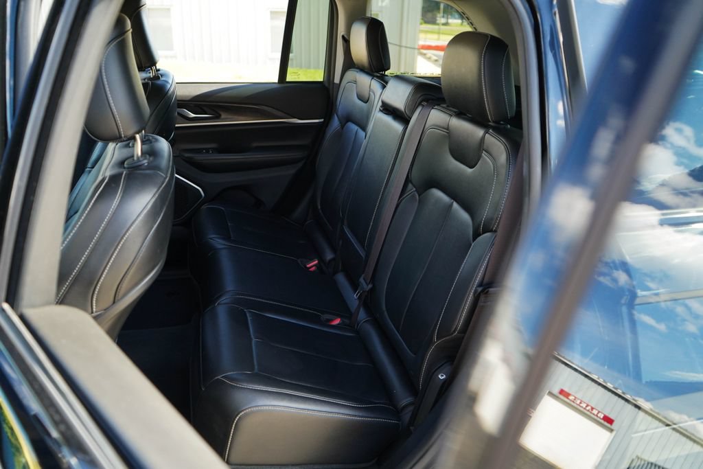 Used 2023 Jeep Grand Cherokee 4WD 4xe image 9