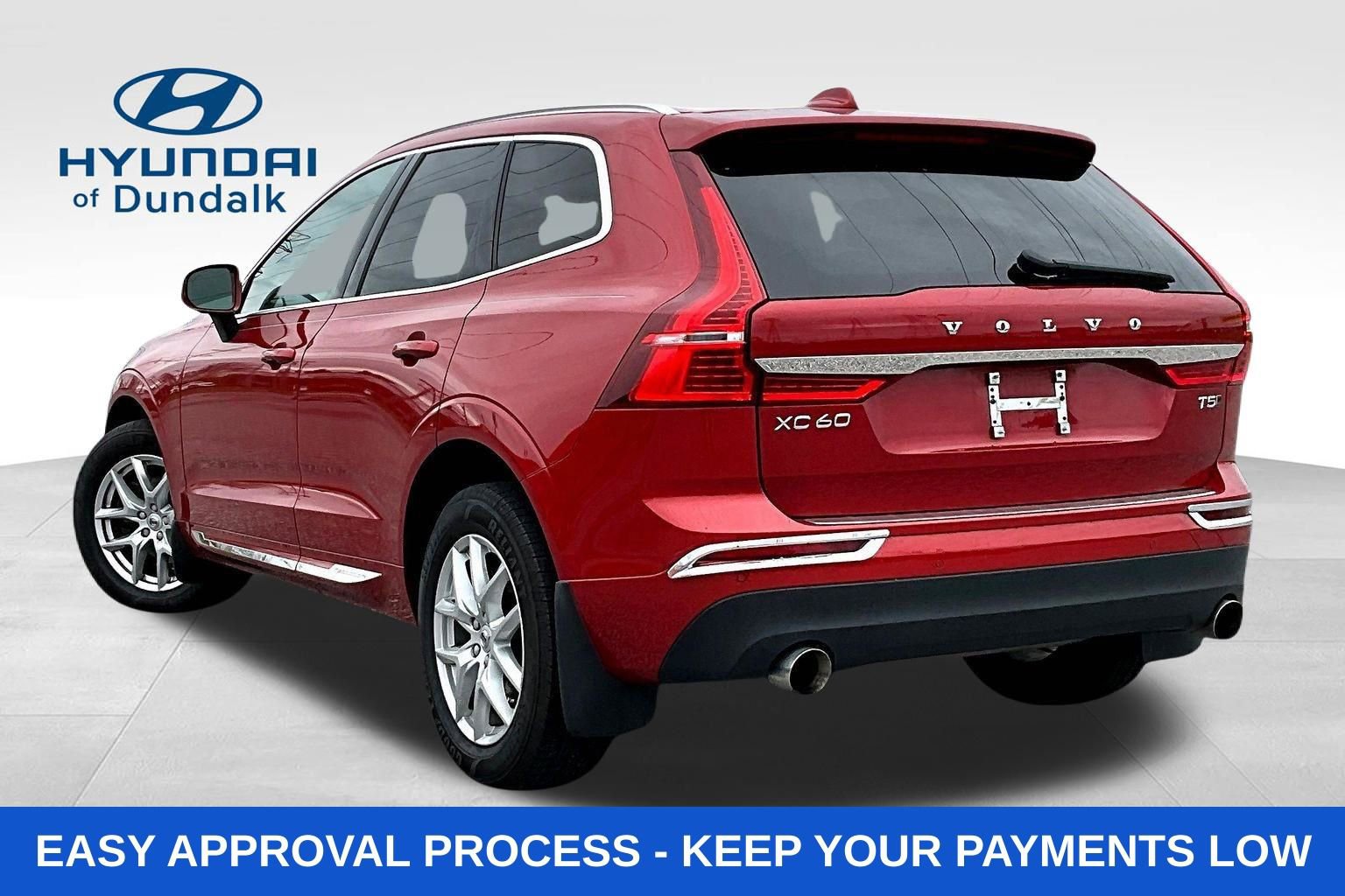 Used 2021 Volvo XC60 T5 Momentum w/ Premium Package image 5