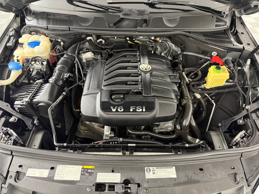 Used 2014 Volkswagen Touareg VR6 AWD/4WD image 18