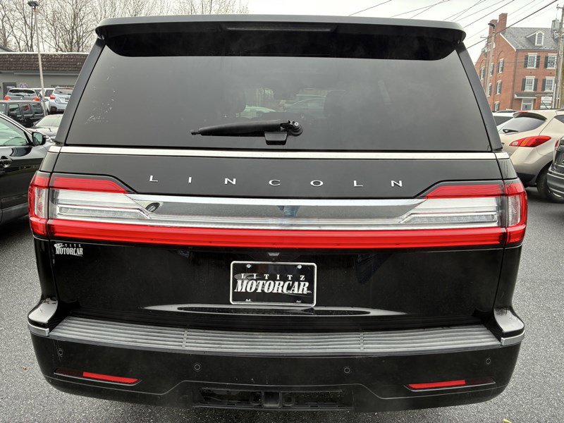 Used 2018 Lincoln Navigator Select image 5