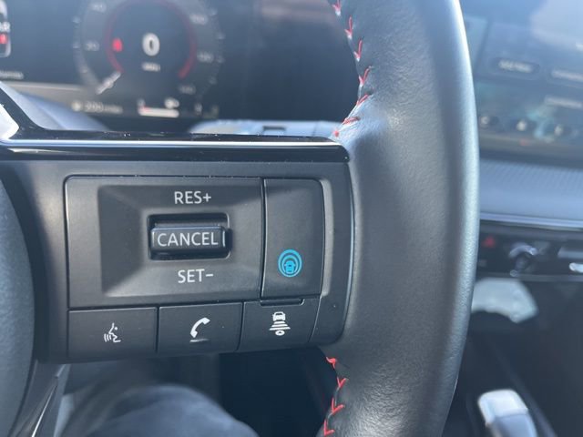 Used 2025 Nissan Kicks SR image 29