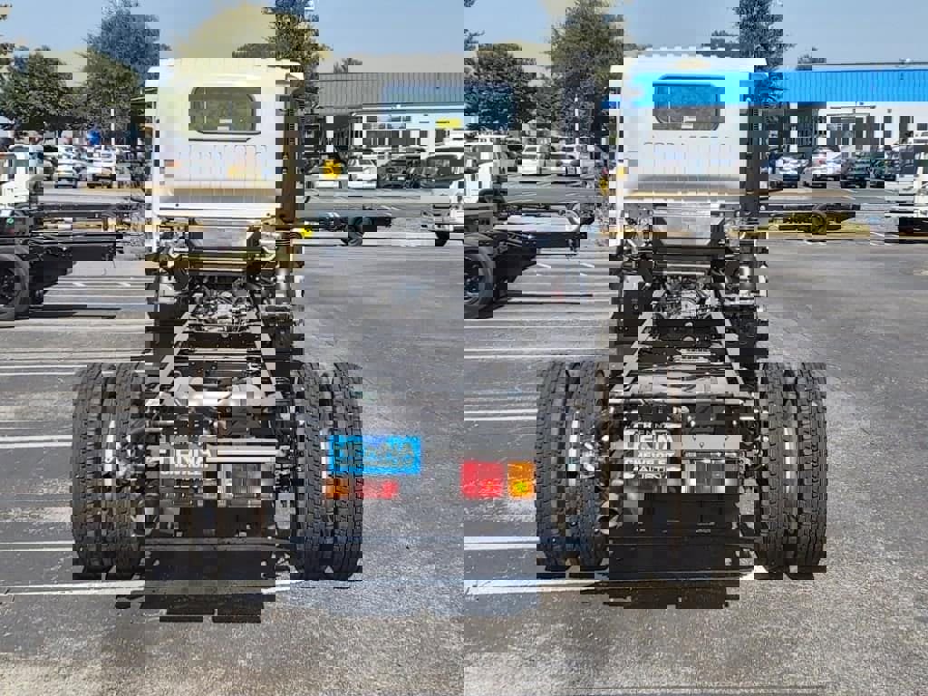 New 2025 Chevrolet Low Cab Forward image 5