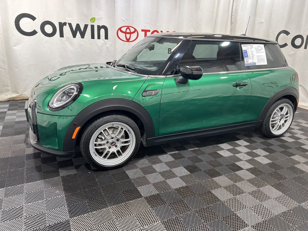 Used 2024 MINI Cooper SE image 4