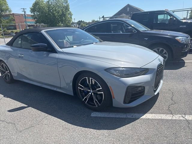 Certified 2022 BMW M440i Convertible RWD image 4