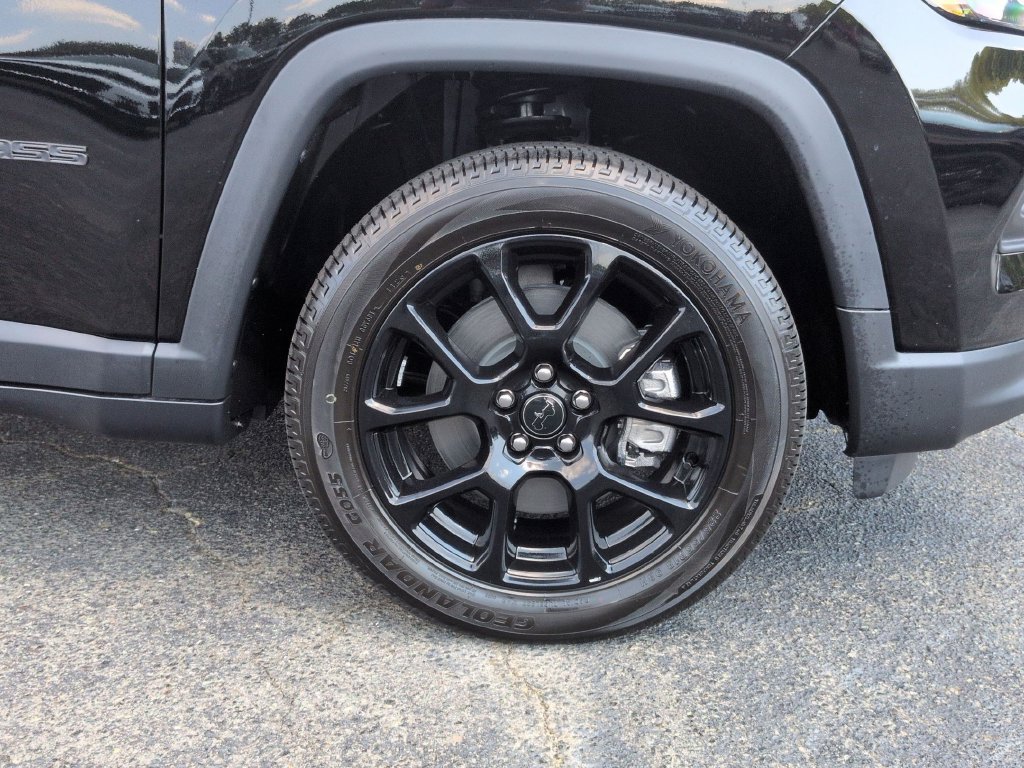 New 2026 Jeep Compass Latitude AWD/4WD image 11