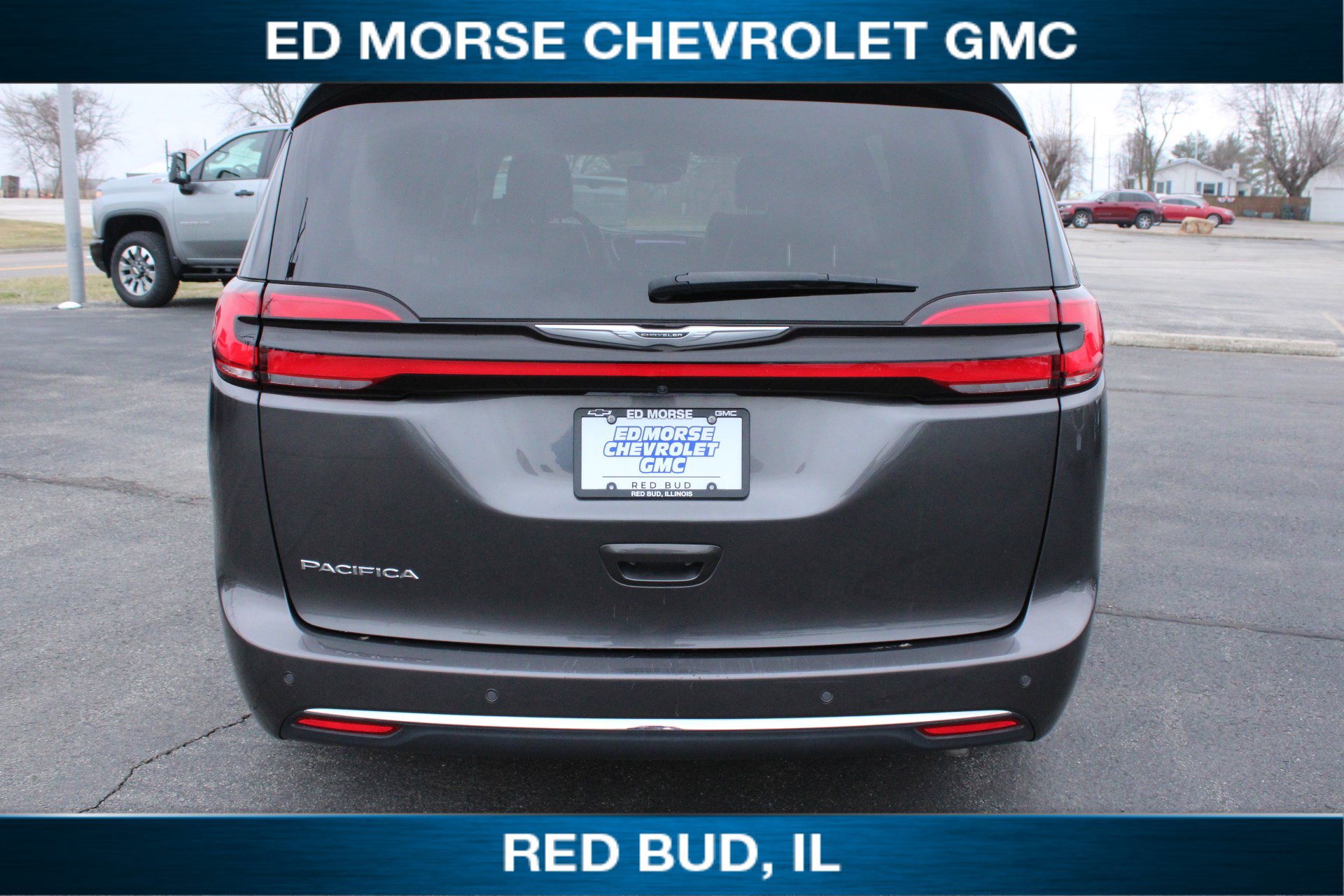 Used 2023 Chrysler Pacifica Touring-L image 17