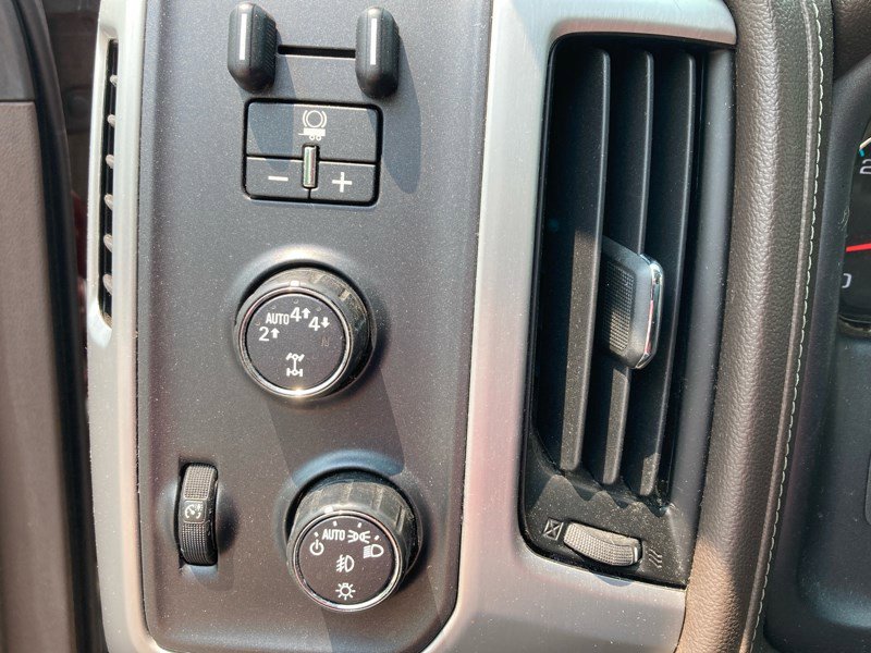Used 2017 GMC Sierra 1500 SLE w/ SLE Value Package AWD/4WD image 15