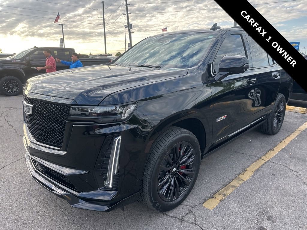 Used 2024 Cadillac Escalade V AWD/4WD image 2