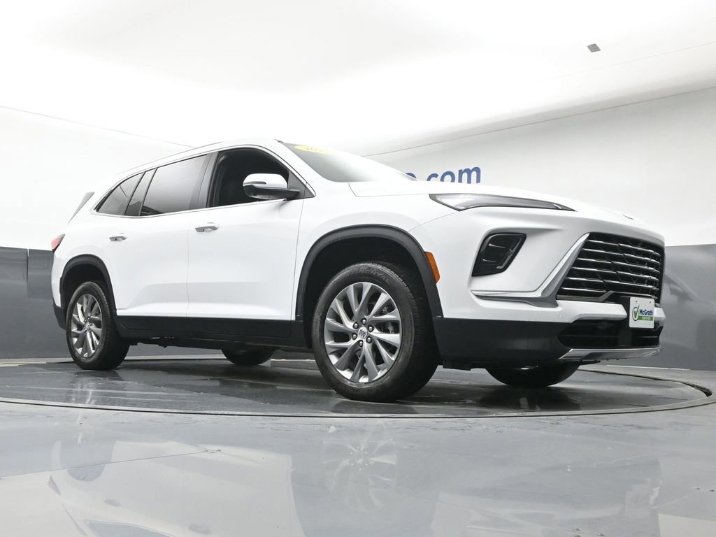 Used 2025 Buick Enclave Preferred image 24