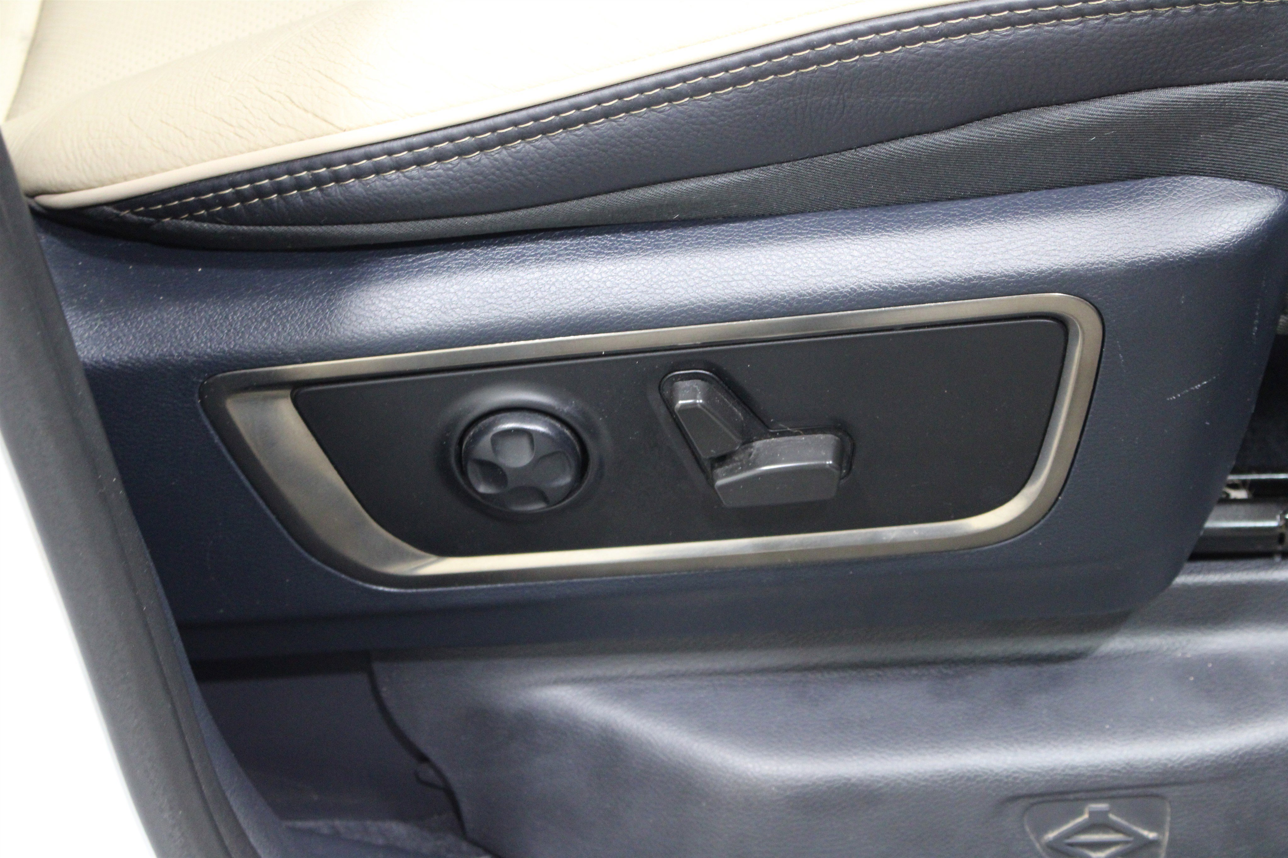 Used 2021 RAM 1500 Limited AWD/4WD image 26