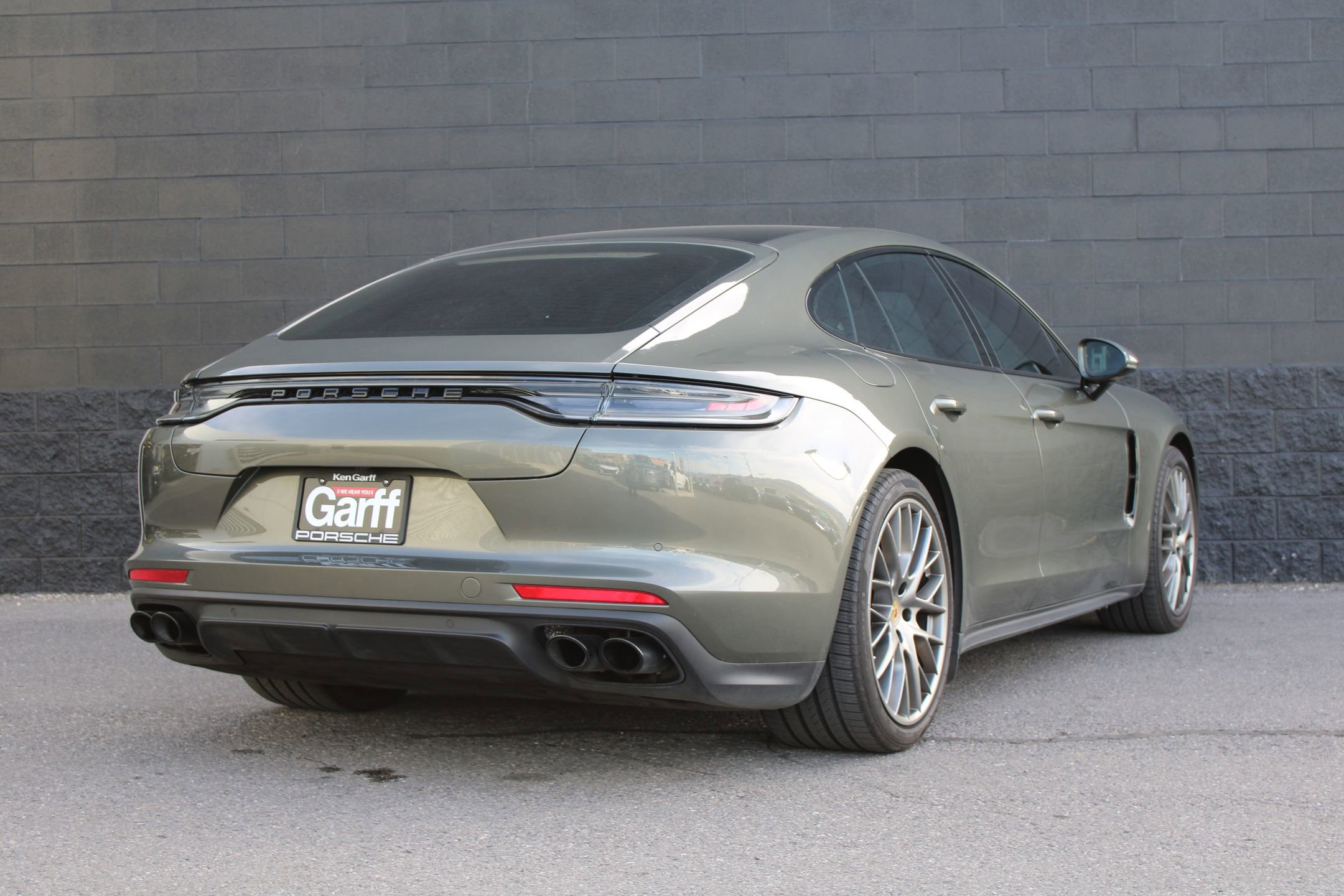 Certified 2023 Porsche Panamera Platinum Edition image 9