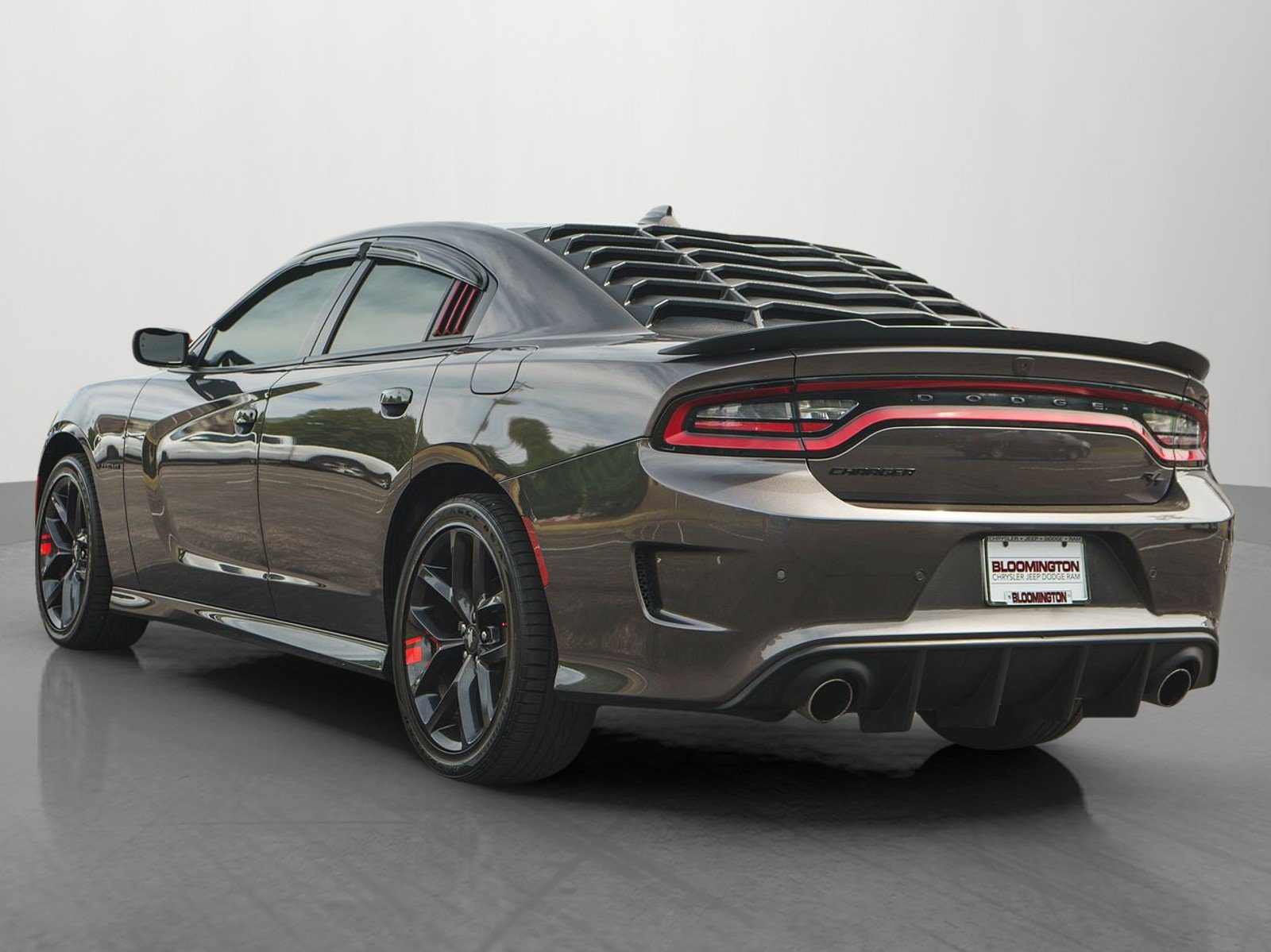 Used 2022 Dodge Charger R/T w/ Plus Group RWD image 5