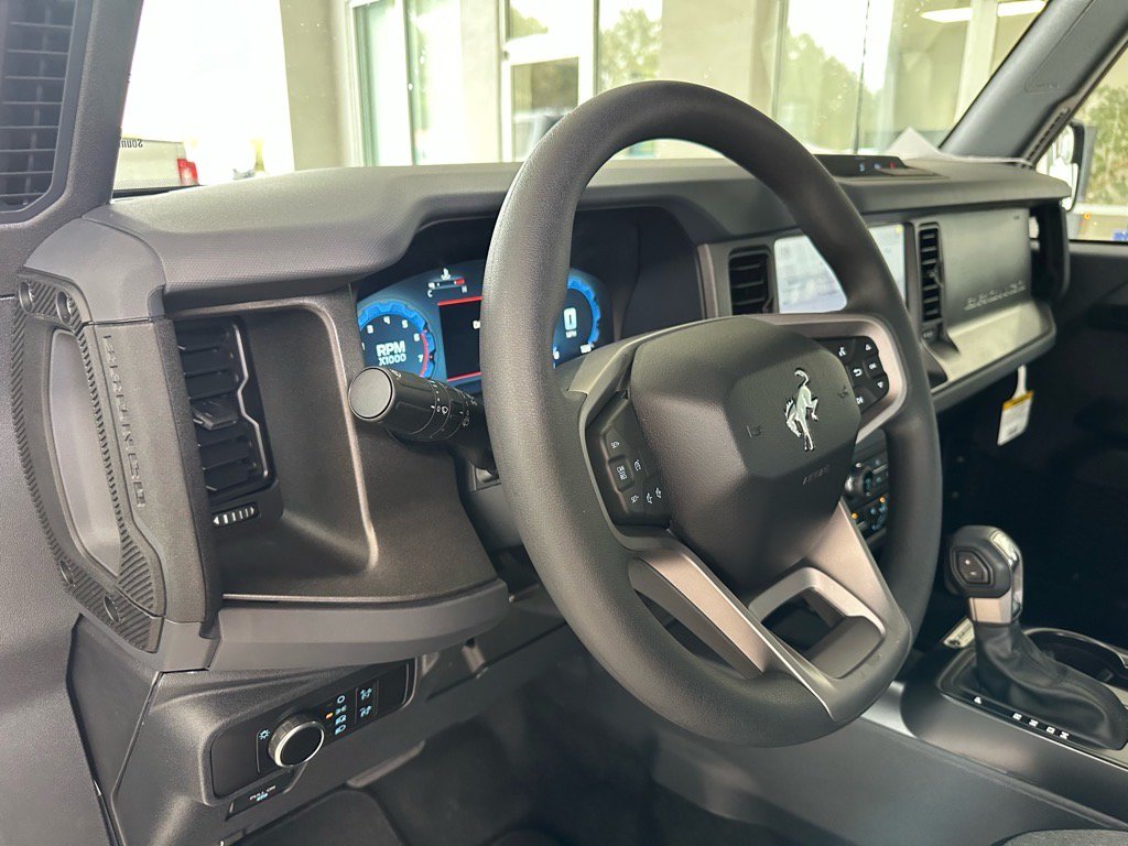 New 2025 Ford Bronco 4-Door AWD/4WD image 18