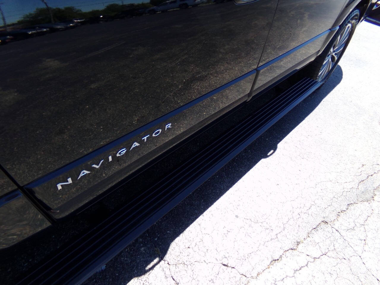Used 2016 Lincoln Navigator L Select RWD image 43