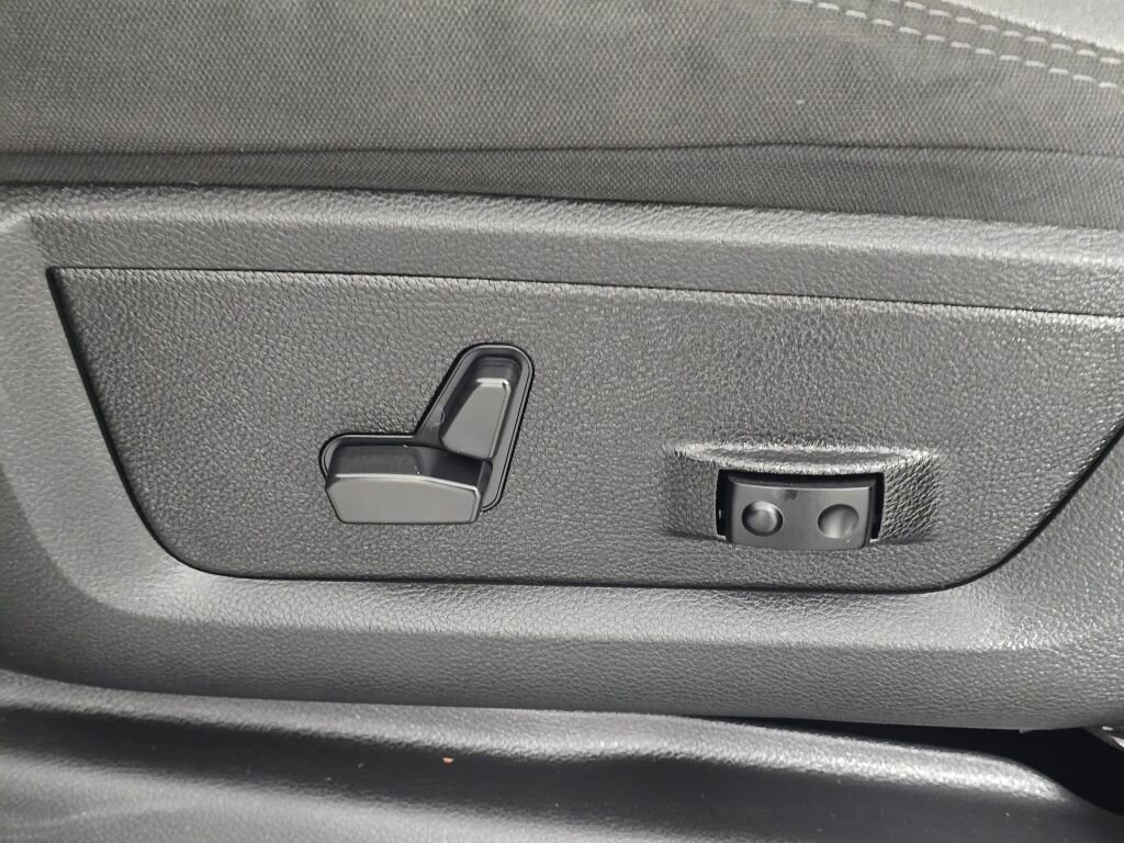 Used 2024 RAM 3500 Big Horn image 24