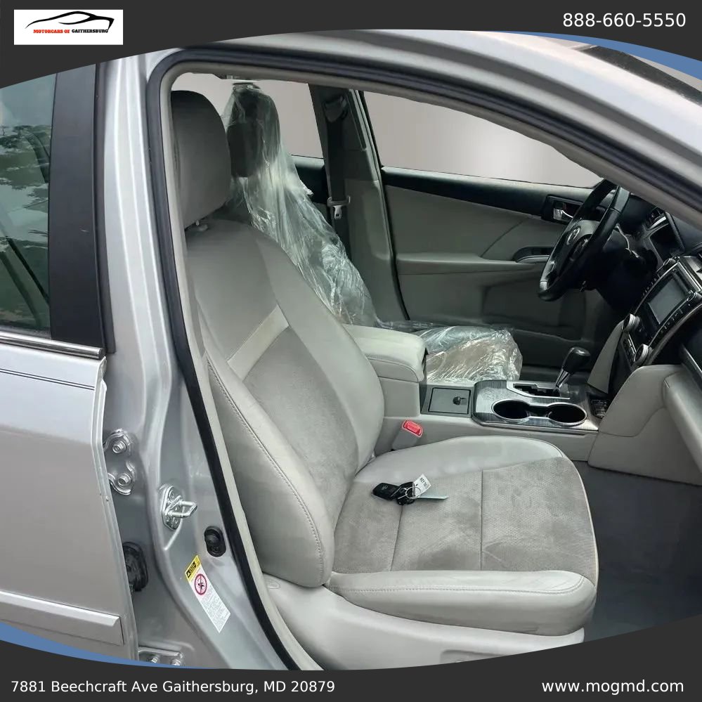 Used 2012 Toyota Camry XLE w/ Leather Pkg FWD image 6