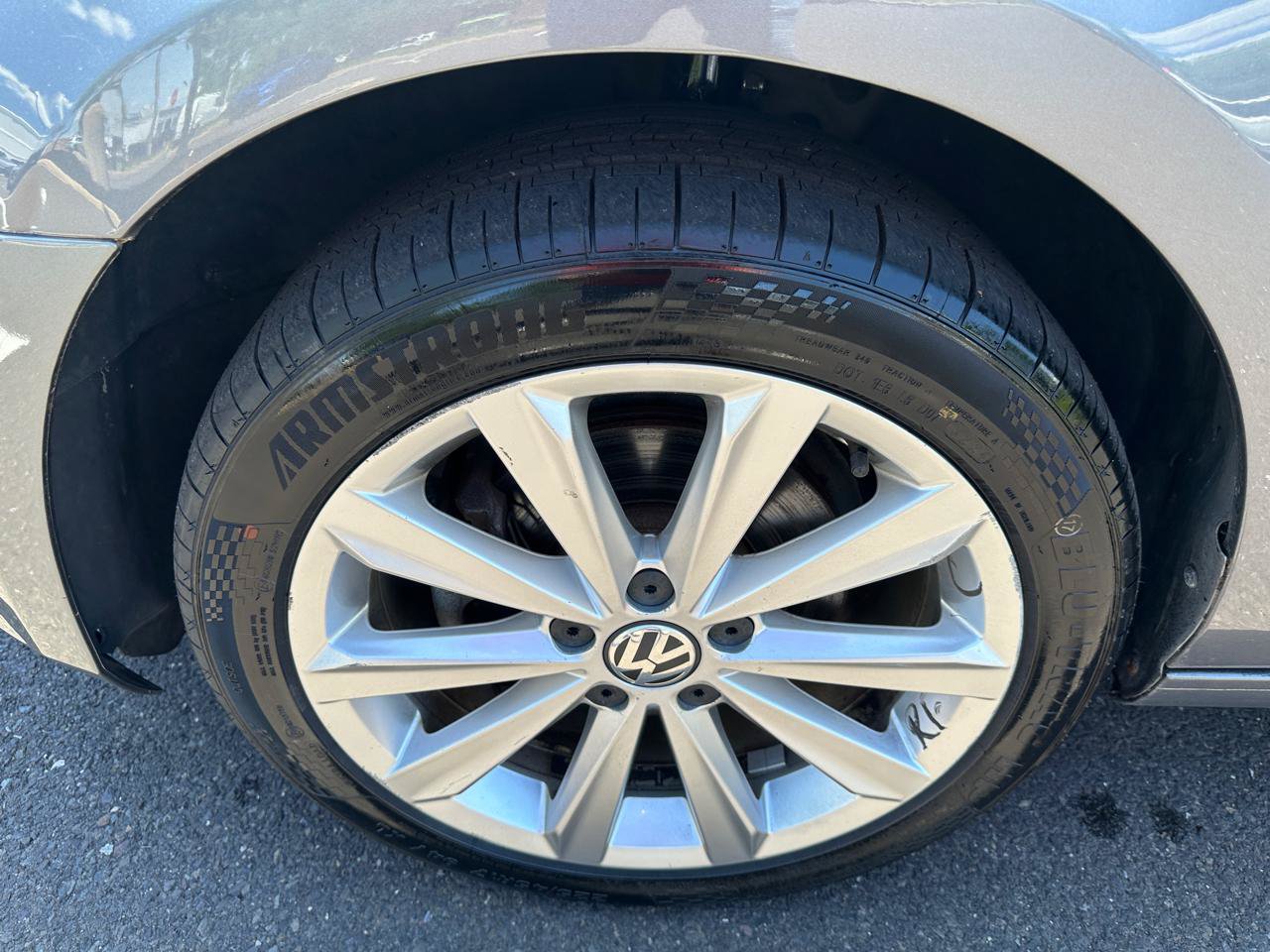 Used 2014 Volkswagen Golf TDI FWD image 25