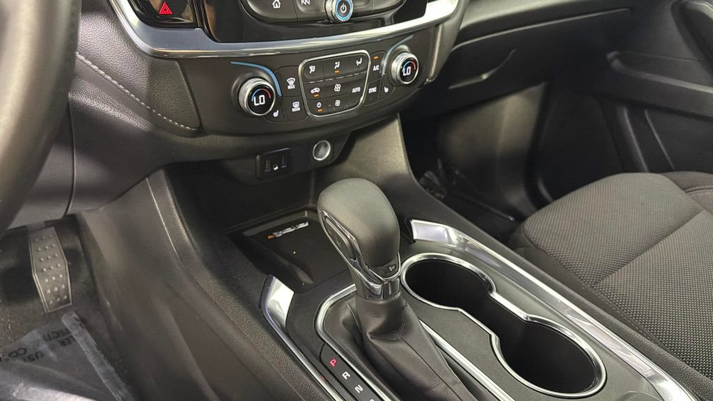 Used 2022 Chevrolet Traverse LT FWD image 23