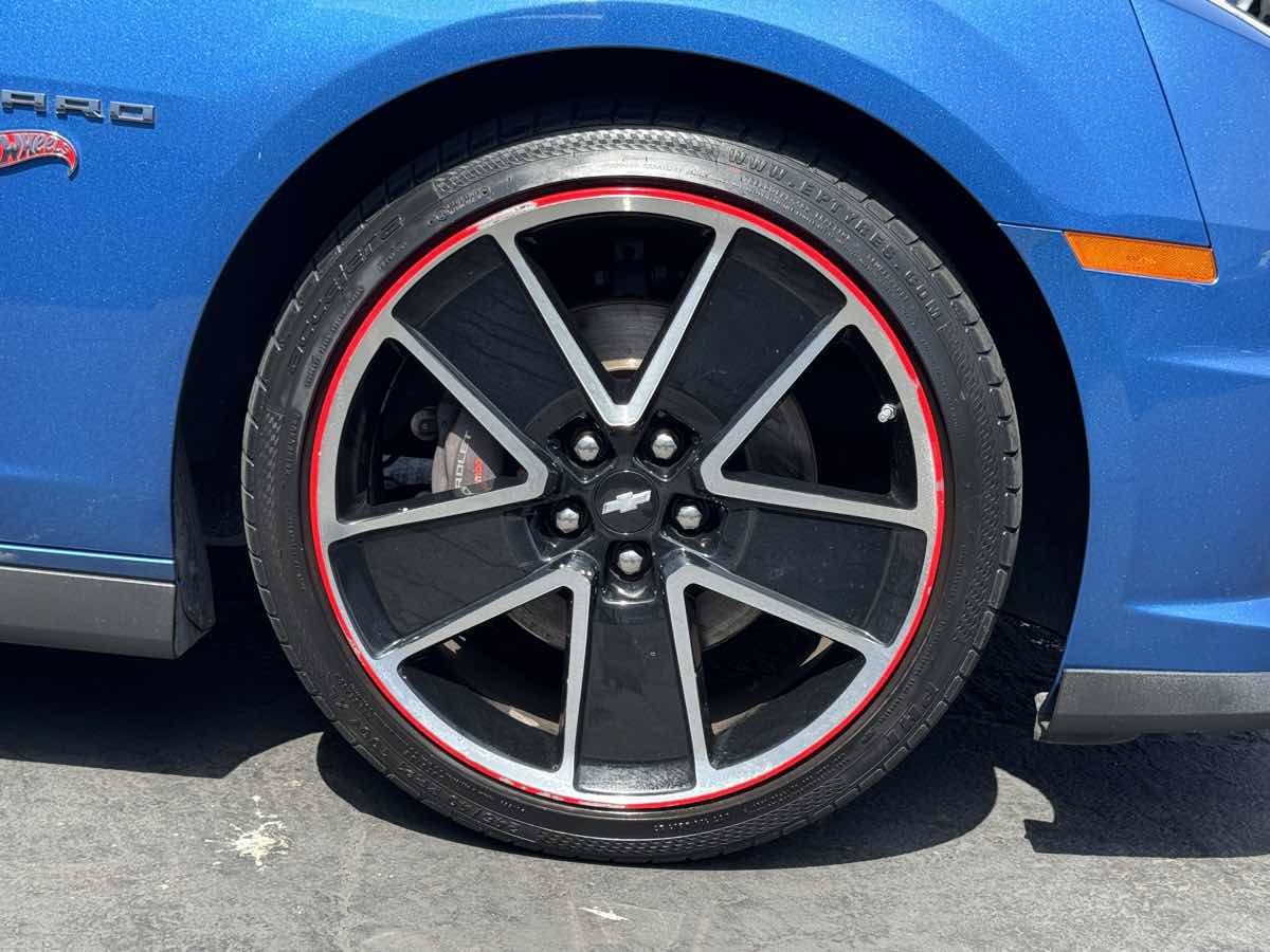 Used 2013 Chevrolet Camaro SS w/ Hot Wheels Special Edition RWD image 6